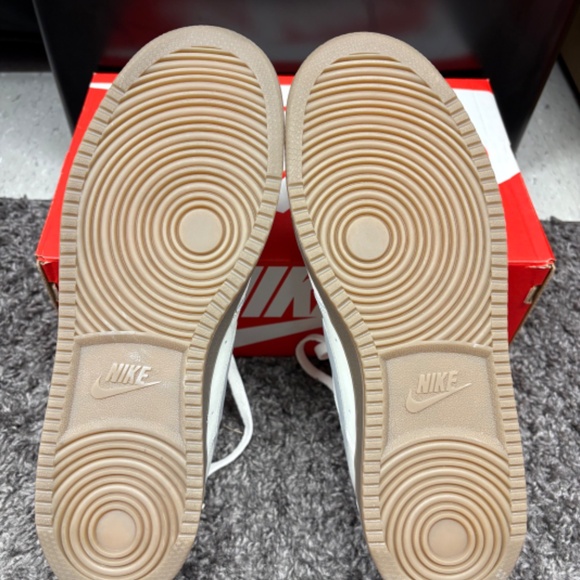 NEW Nike Court Vision Low Men's Size 10 Salt/LT Smoke Grey Style HV2530-100 - Picture 5 of 7